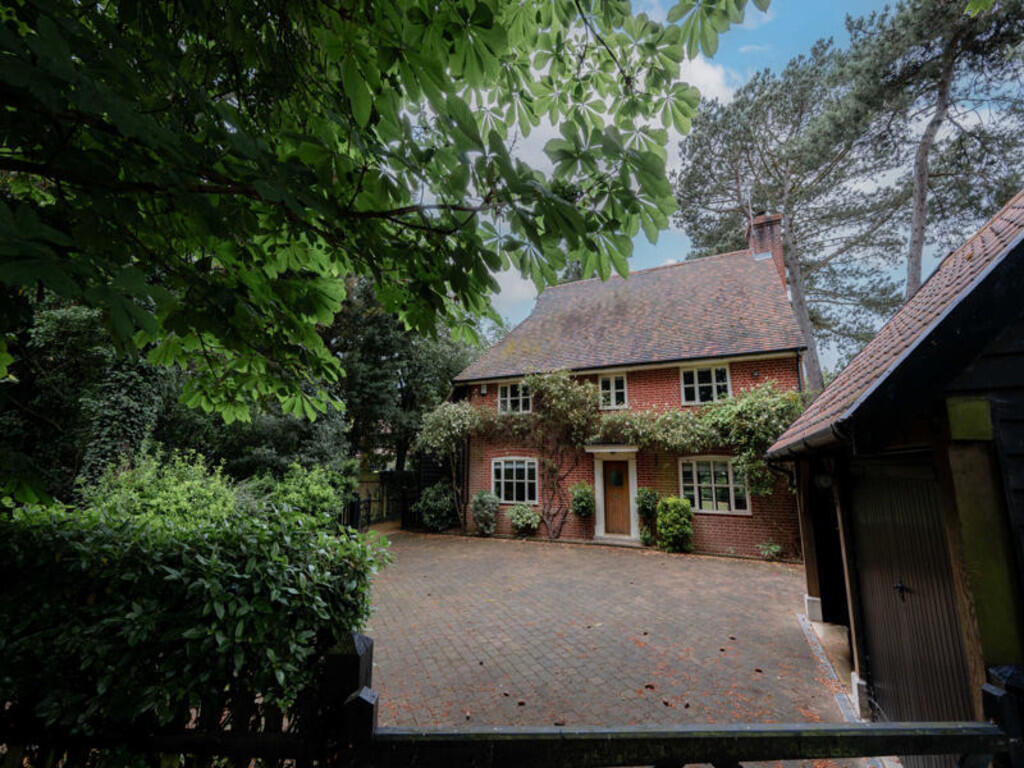 PineHouseCapelStM...