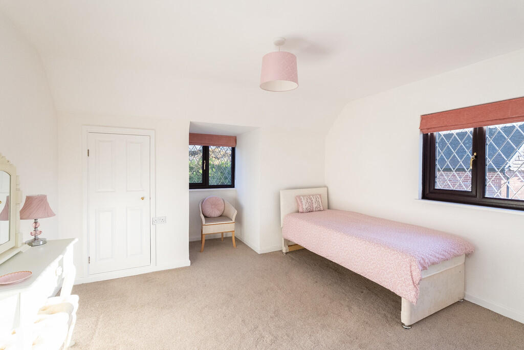 Village Street, Newdigate