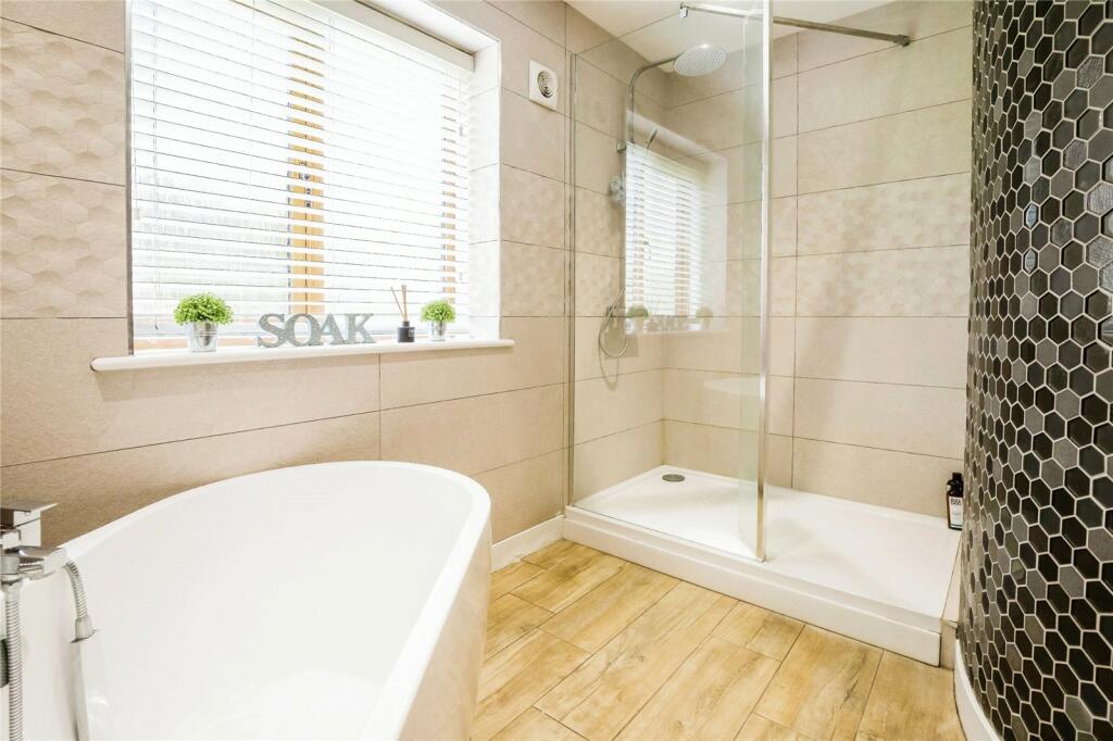 Bath/Shower Room