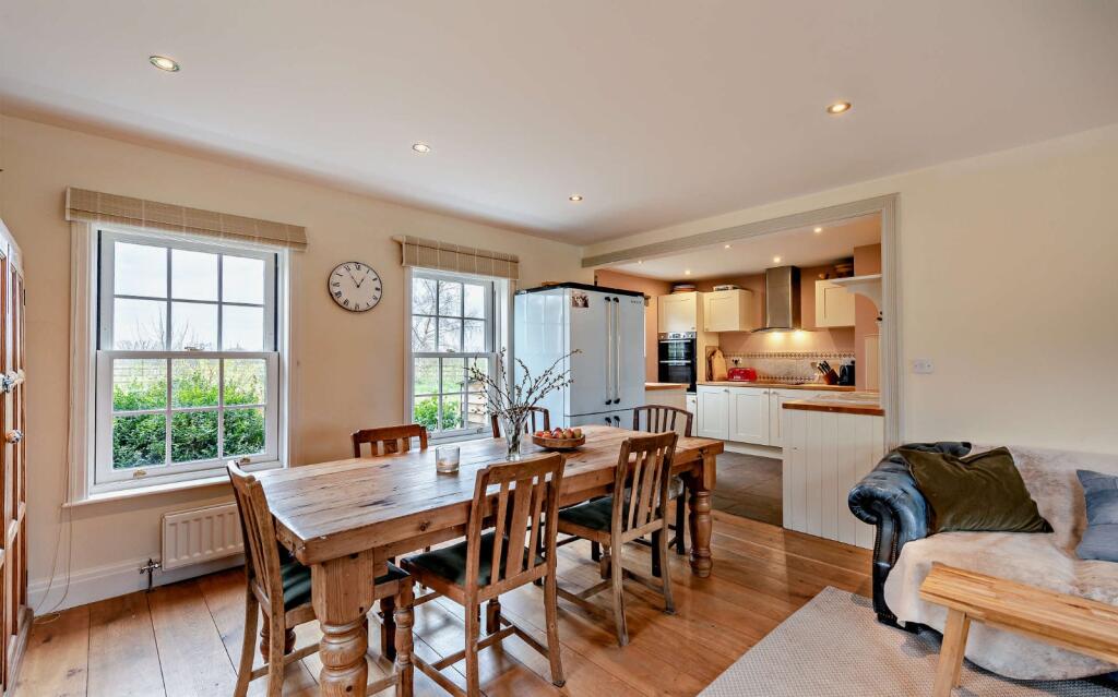 Dining/Kitchen