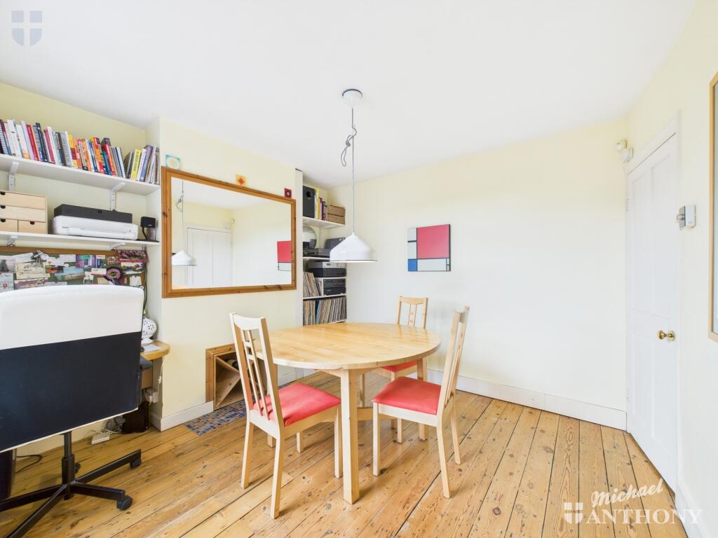 CAM03218G0-PR0562-STILL004