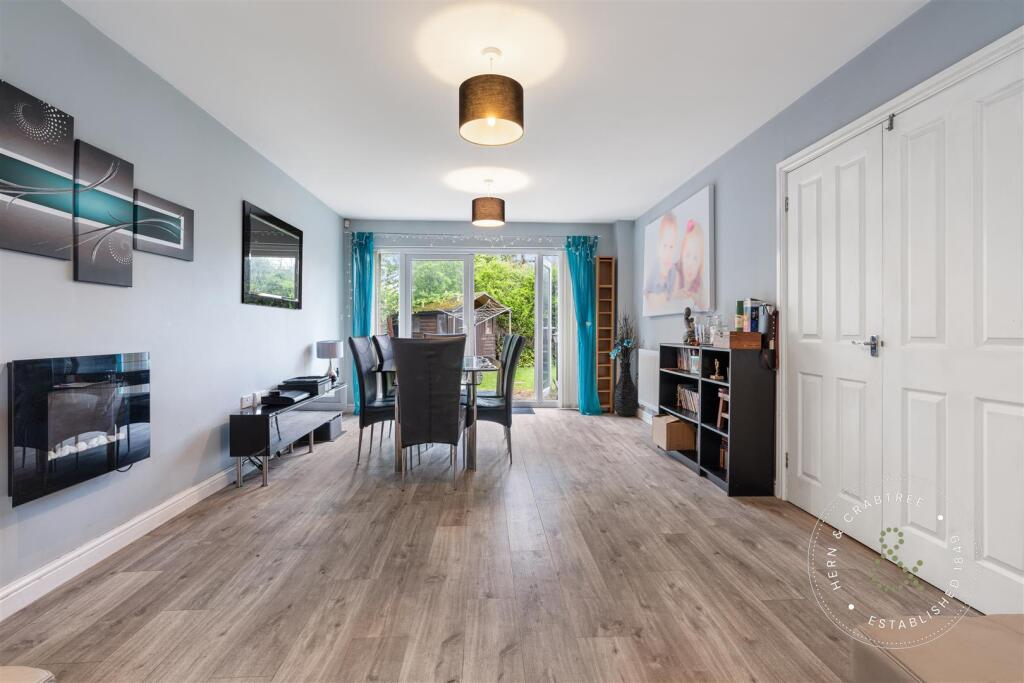 Allen Close, Hern and Crabtree (10).jpg