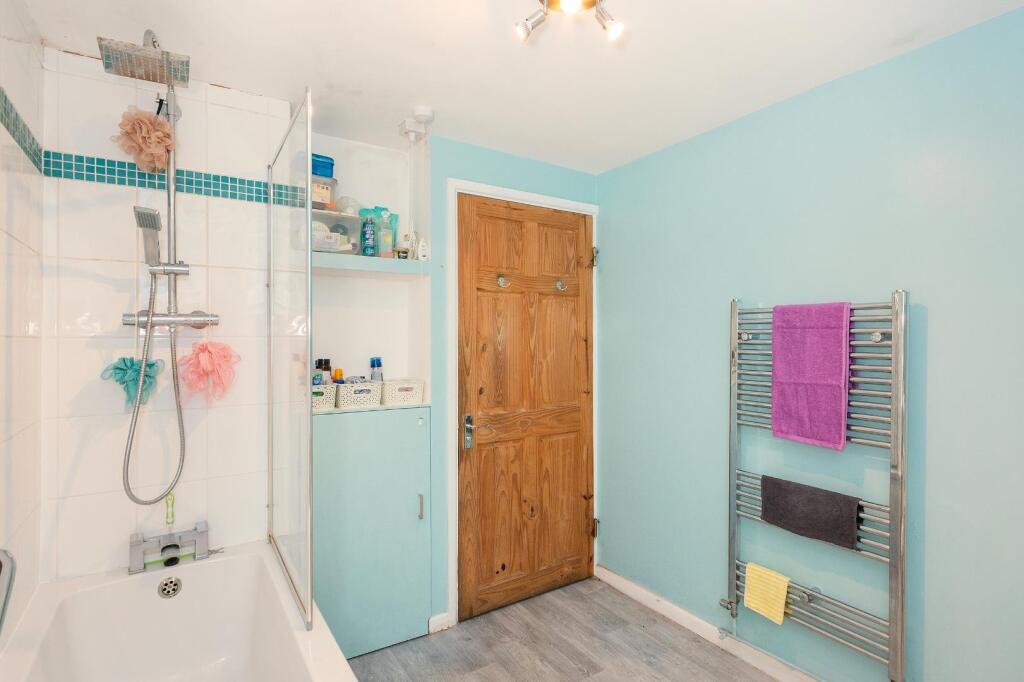 2B2REN - Bathroom A.jpg