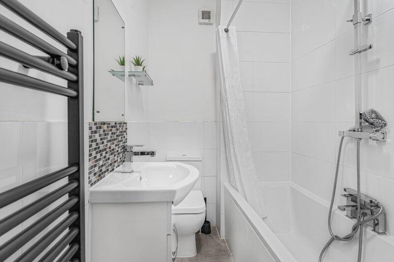 Raised Ground Floor - Bathroom