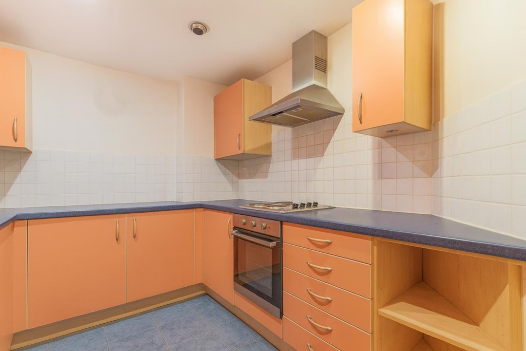 4653DAAD-6026-4C1B-B0E2-C6F7361A0C77 Kitchen.PNG