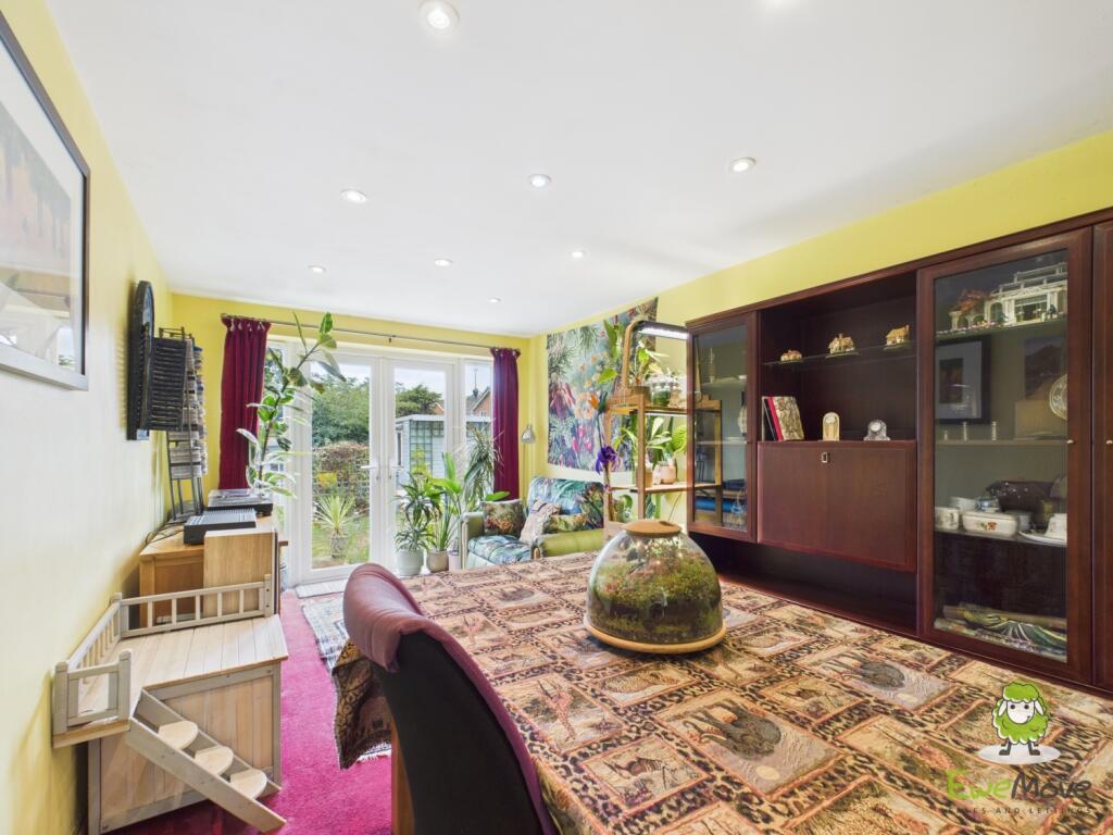 EweMove Estate Agents Basingstoke - Lavender Road 