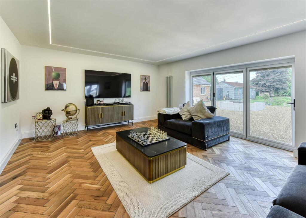 Meadow View-lounge.jpg