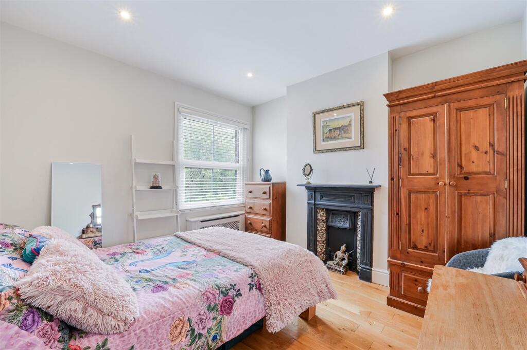 COLLEGE ROAD (6).jpg