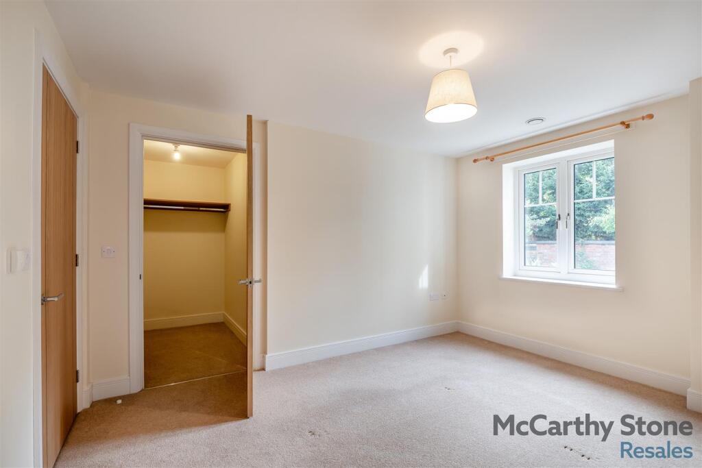 8660478-interior08.jpg