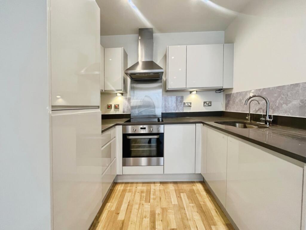 pbox-kitchen-338432.jpeg