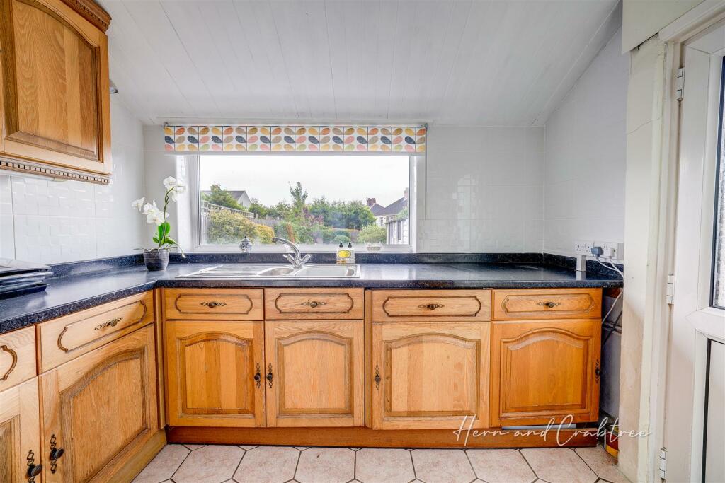 Ty Mawr Avenue, Rumney, HernCrabtree (11).jpg