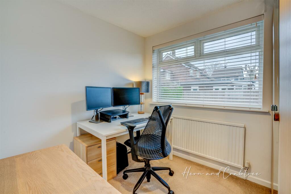 Launcelot Crescent, Thornhill, HernCrabtree (27).j