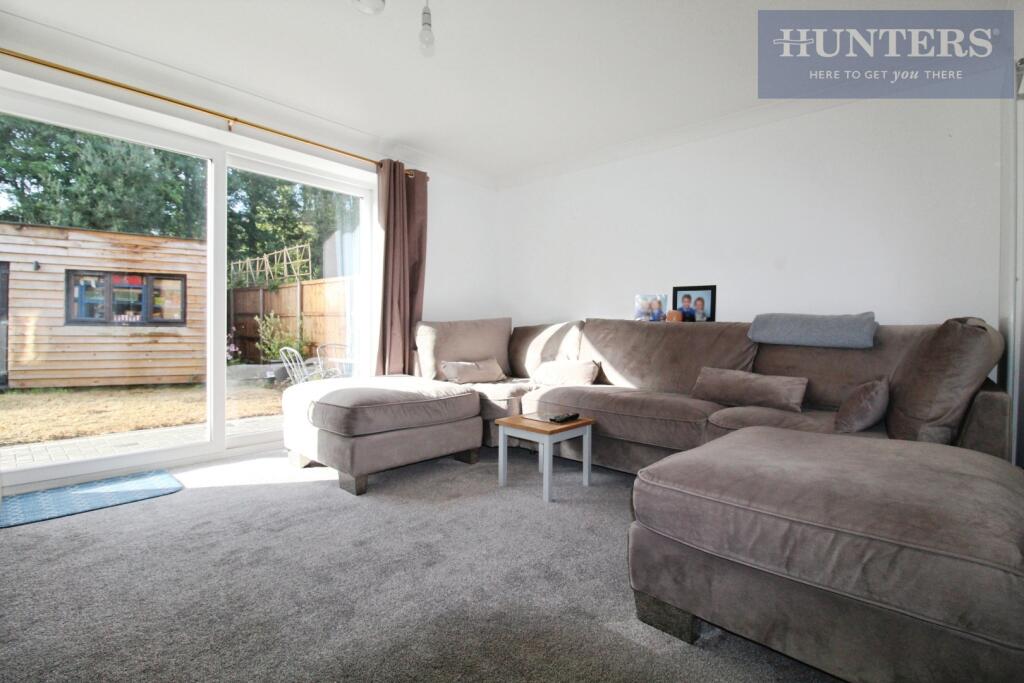 pbox-living_room-335724.JPG