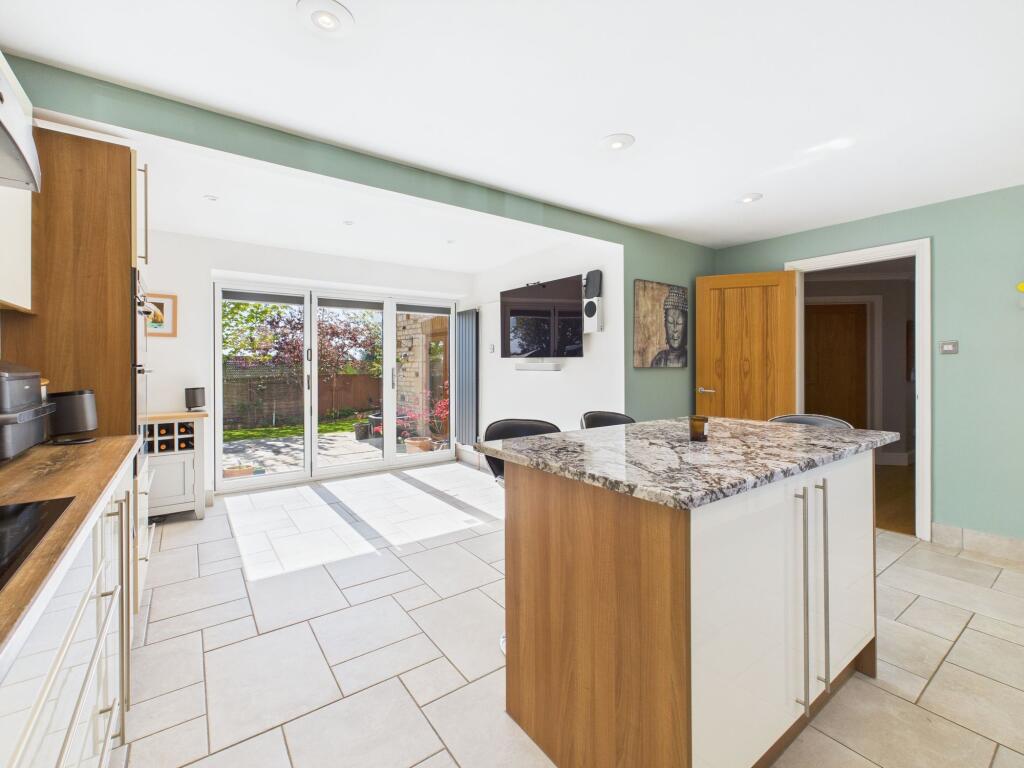 Kitchen/Breakfast Room