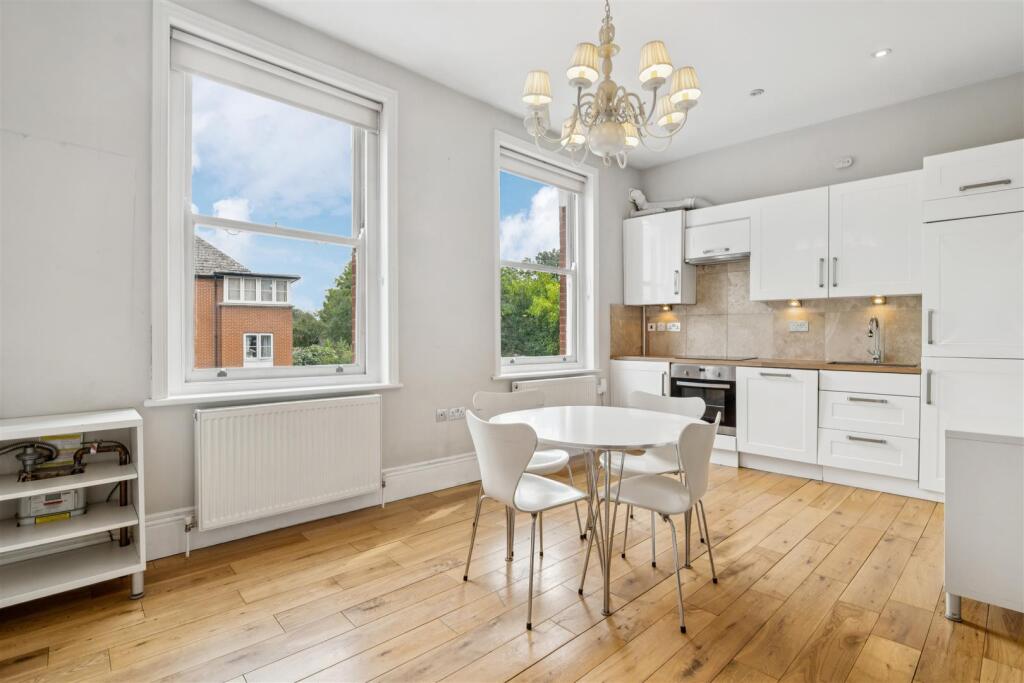 Chiswick Lane W4