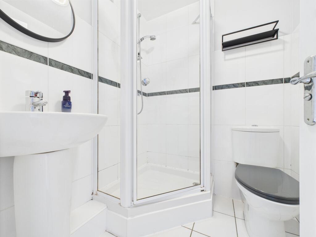 En-suite (Bedroom One)