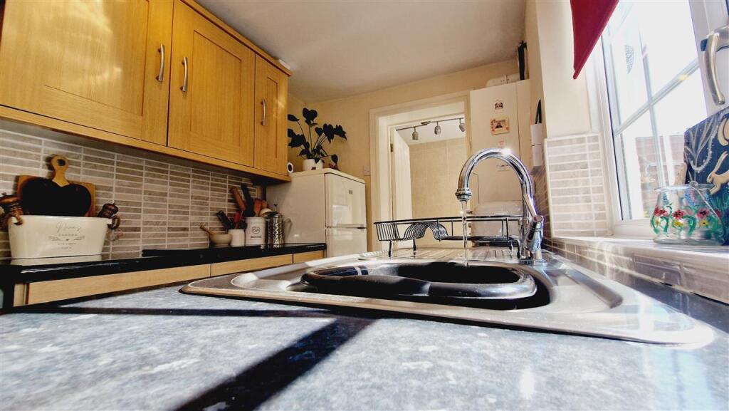 Kitchen 2