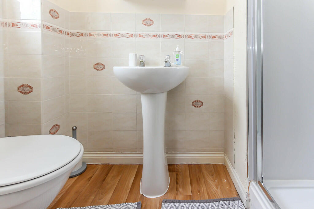 Ensuite Shower Ro...