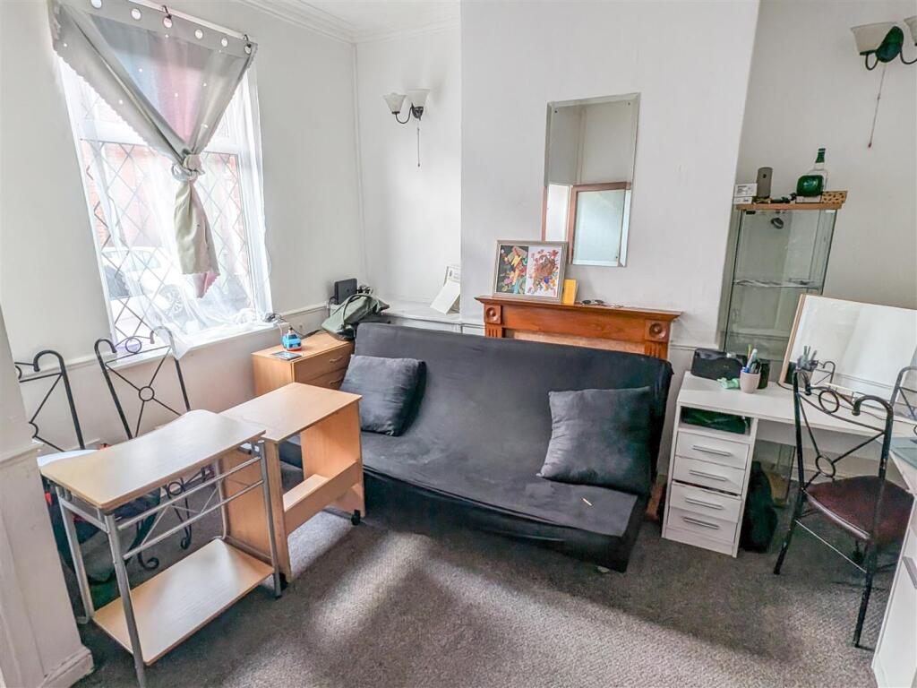 06-12-2025__12-38-06_PXL_20251206_100531182.5E51X.