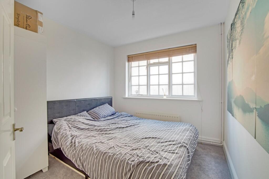 Flats A B and C, 165 French Street, Sunbury on Thames, Surrey, TW16 5JY