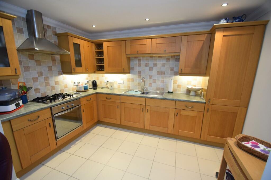 3 Arundel Place kit.JPG