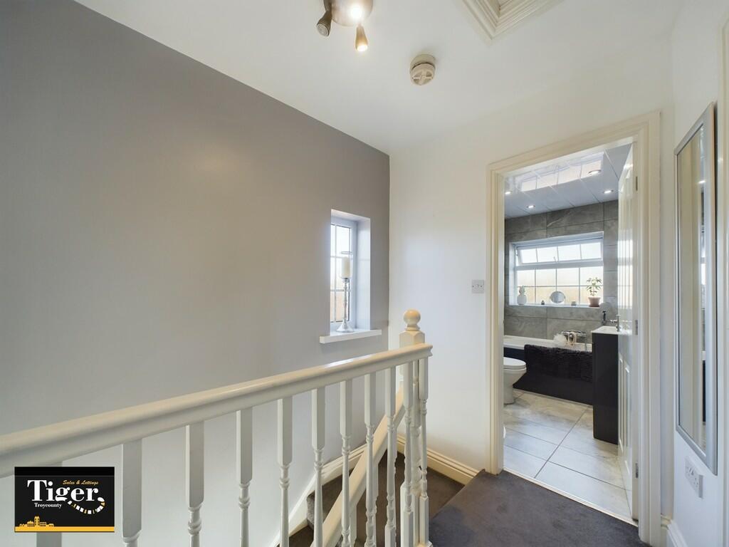 CAM02176G0-PR0346...