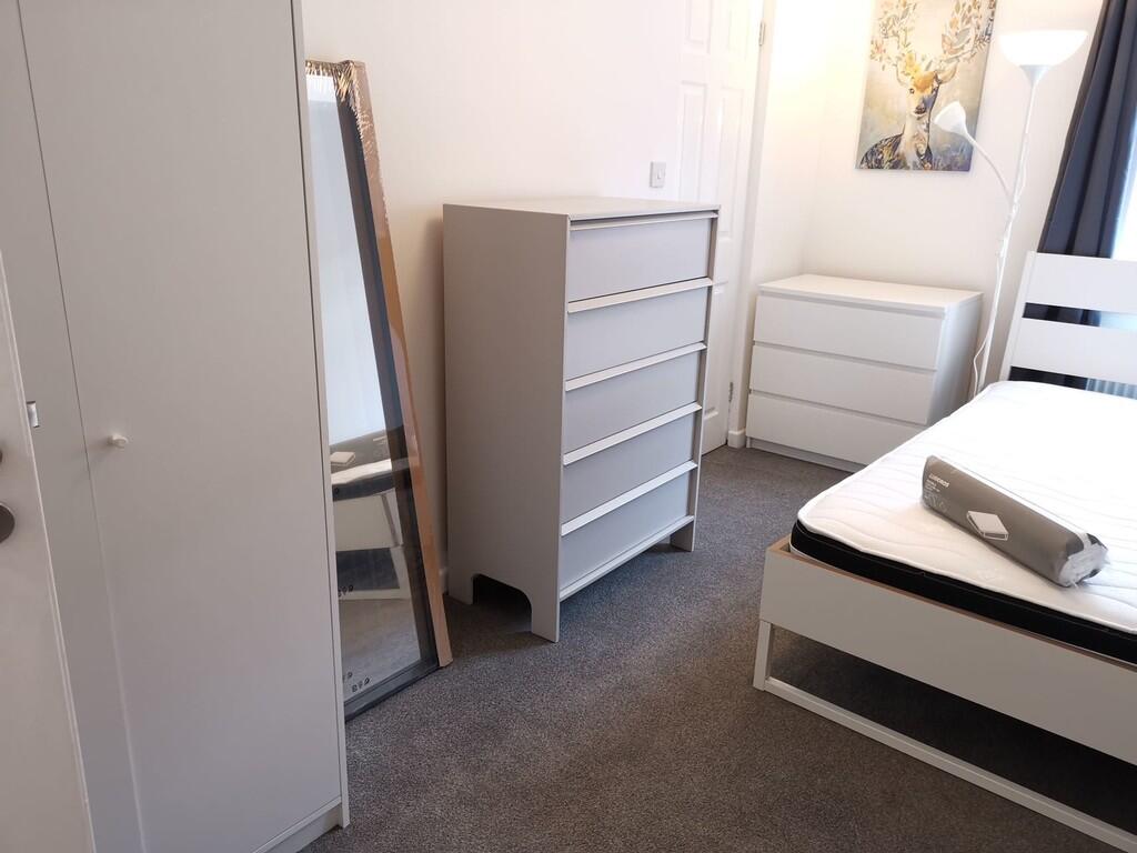 Bedroom 2-1