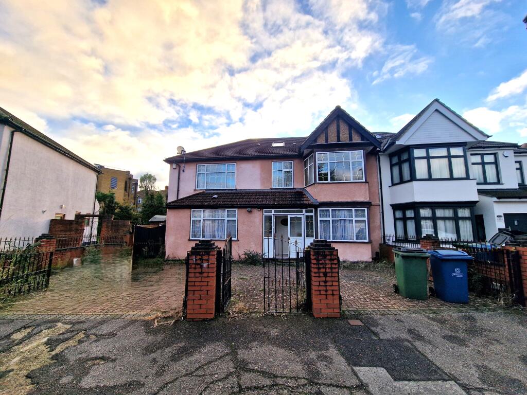 Kenton Park Close, Harrow