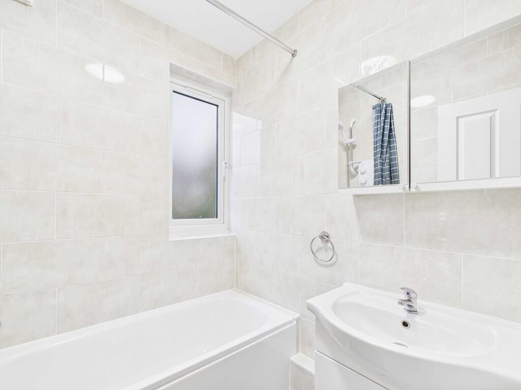 CAM03741G0-PR0138...