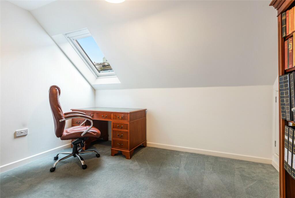 Bedroom 3 / Study