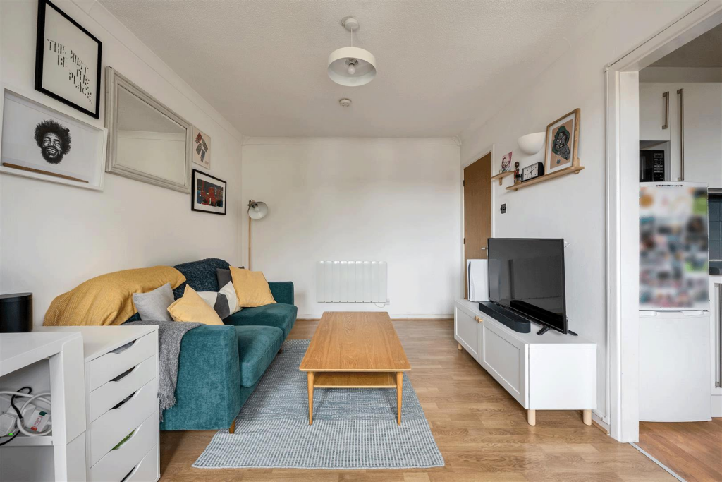 High Road Leytonstone, E11