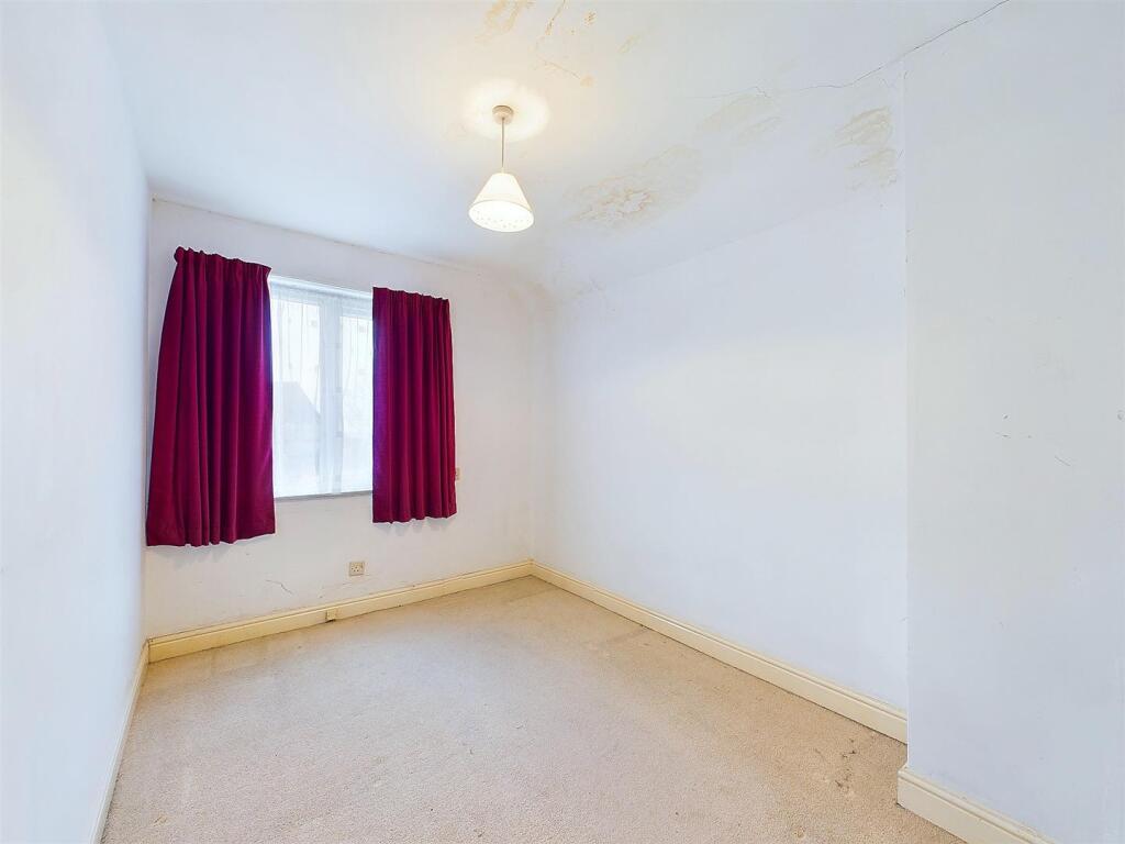 5 - 3 bedroom end terrace.jpg