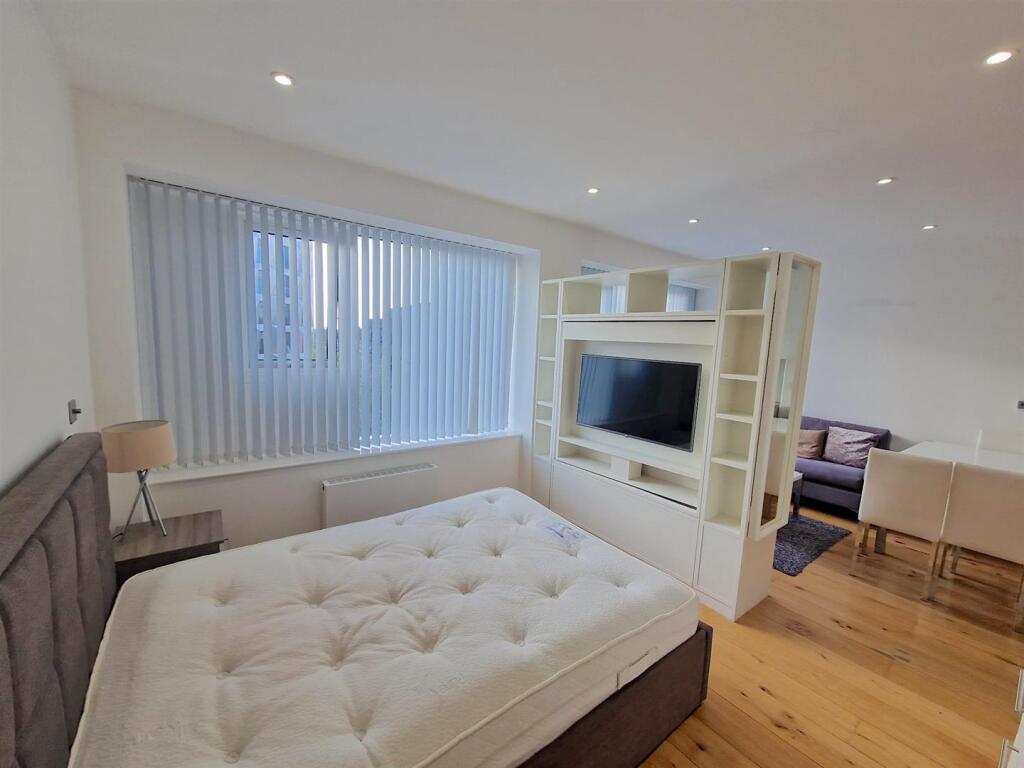 WhatsApp Image 2023-10-09 at 16.58.34 (1).jpeg