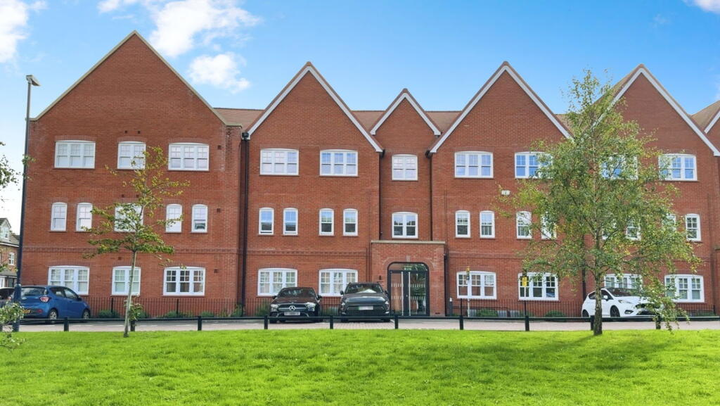 8 Macniece Close, Selly Oak, Birmingham, B29 6WR