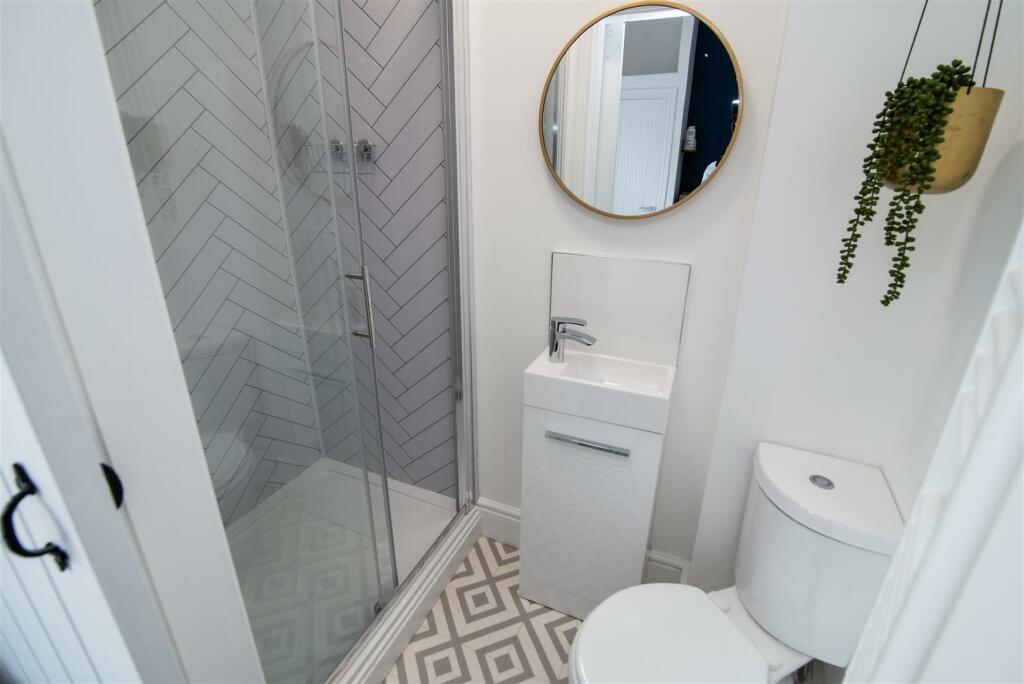 Room 3-17.jpg