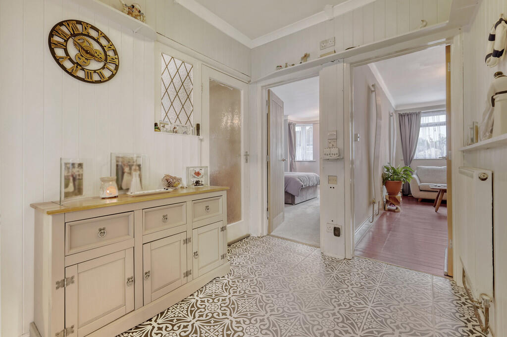 60a St. Johns Roa...