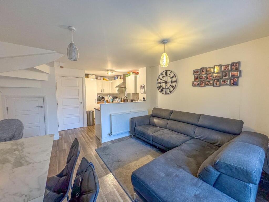 Dovecote Drive - Image-16.jpg