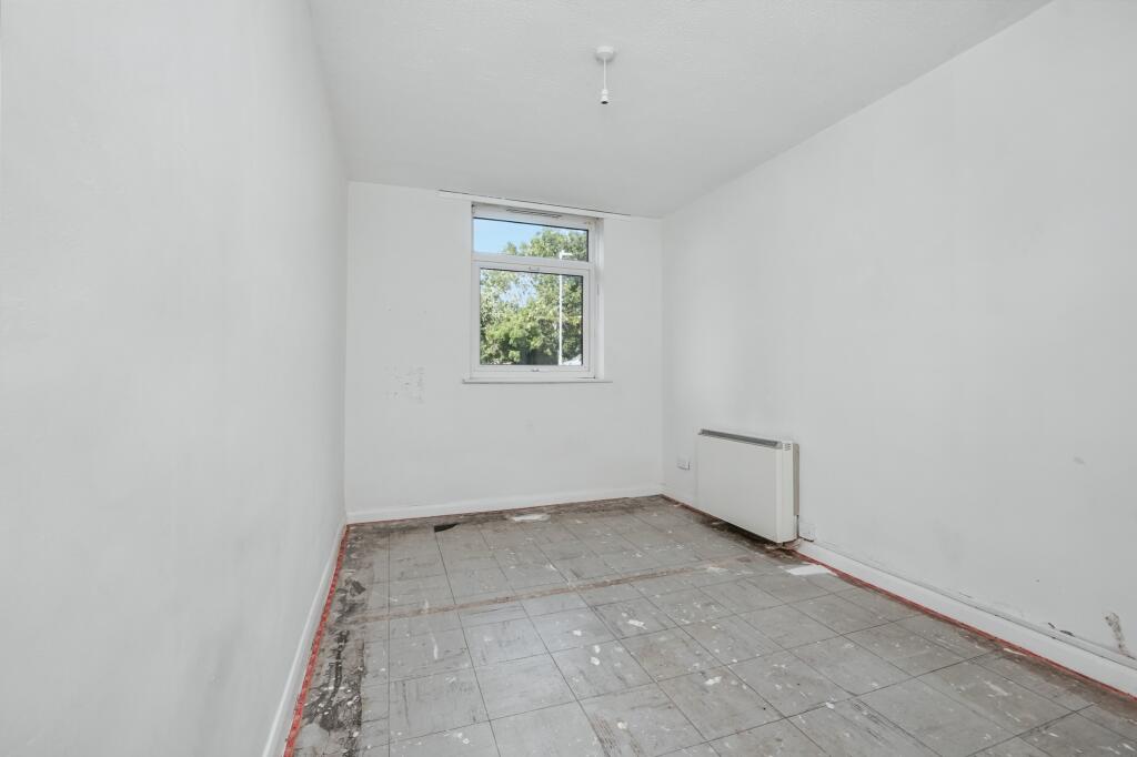 17 Halstead Close, Headcorn Drive, Canterbury, Kent, CT2 7UD