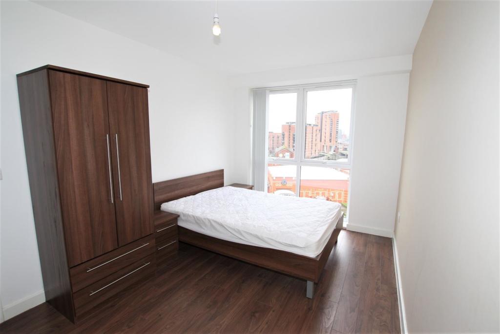 main bedroom.jpg