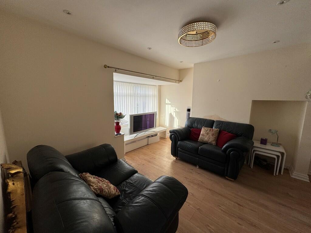 Living room 2
