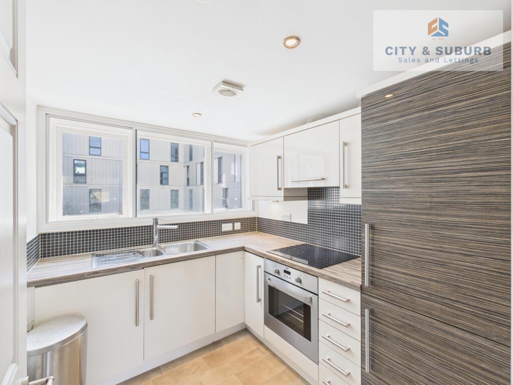 CAM01351G0-PR0169-STILL003