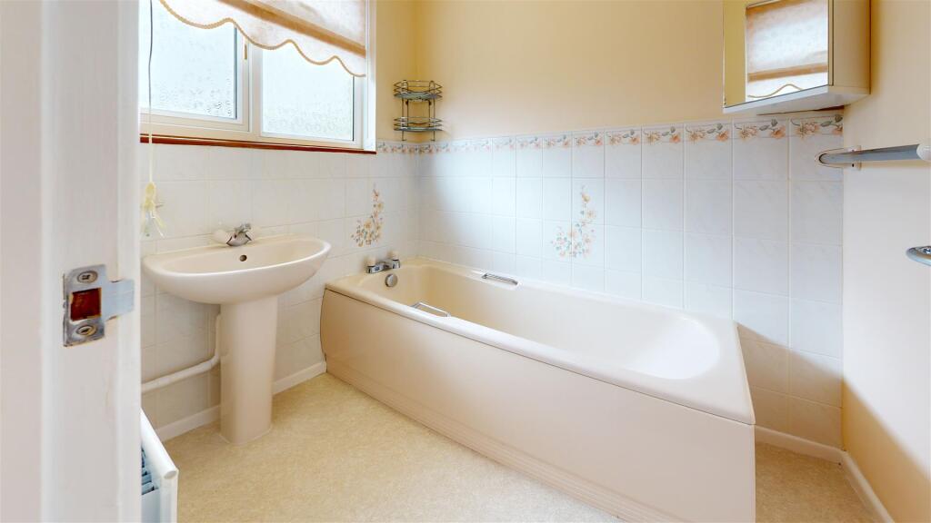 Bathroom (12).jpg