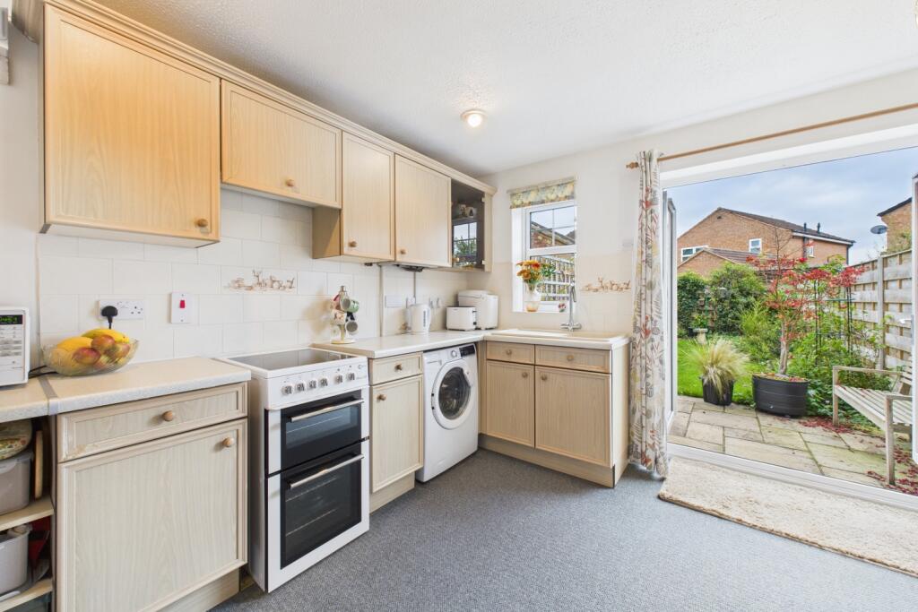 CAM03162G0-PR0349-STILL010