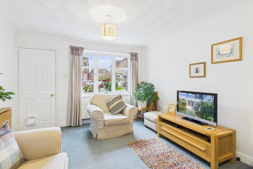 CAM03162G0-PR0349-STILL014