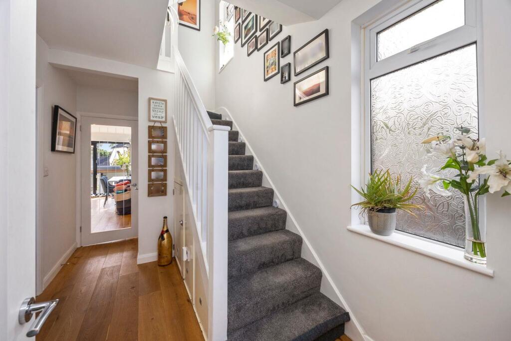 Easthill Drive 40 ENTRANCE HALL.jpeg