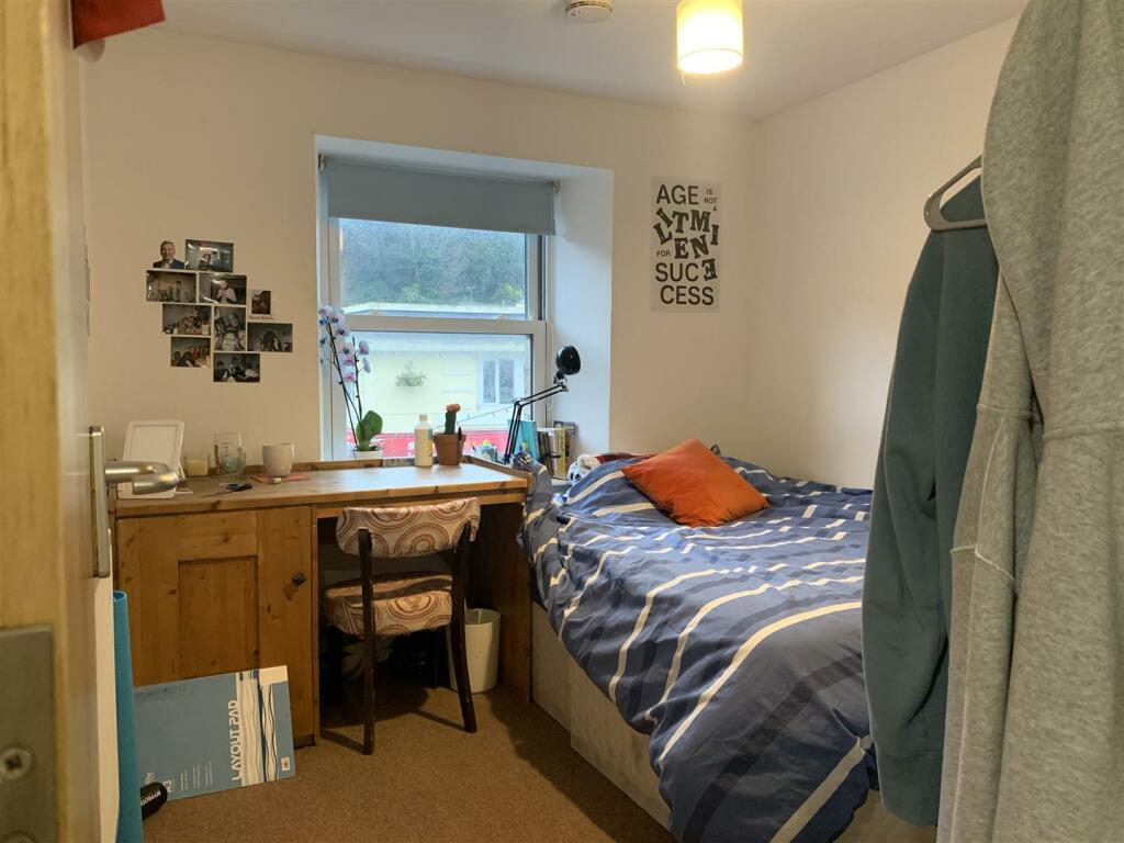 Bedroom 2.jpeg