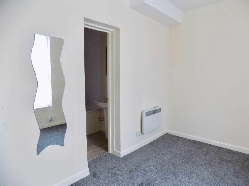 FLAT 1