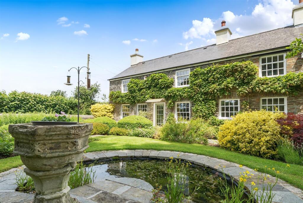 Garden Pond to House