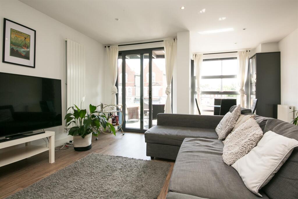 4 Vulcan House SW17 reception 2.jpg