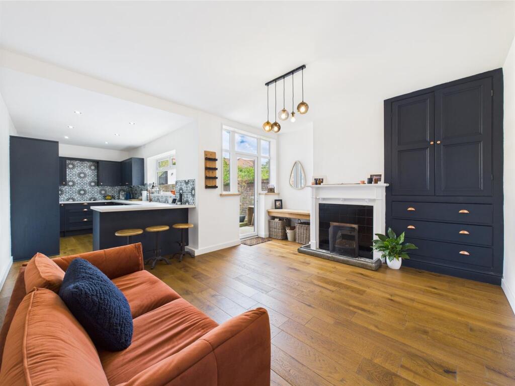 Open plan kitchen/diner: